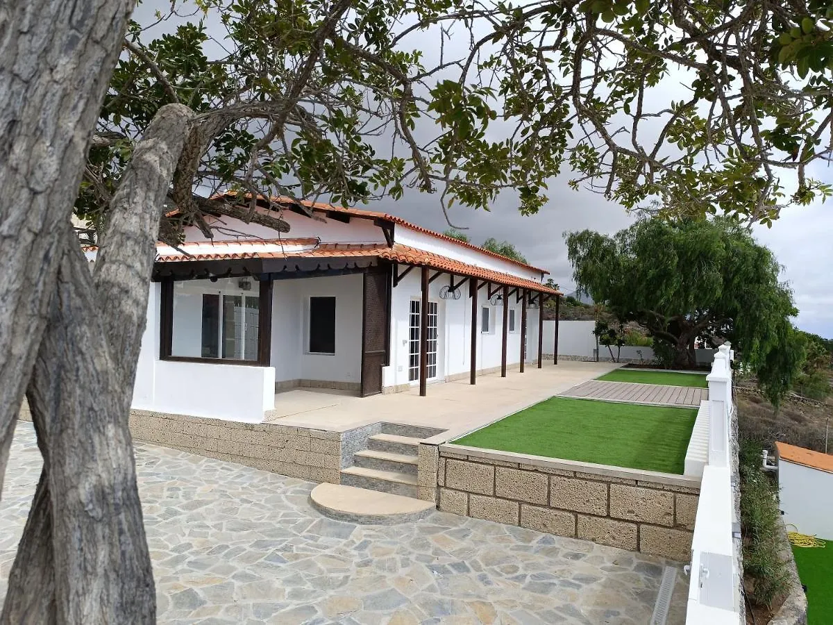 Villa Tequila 아데제