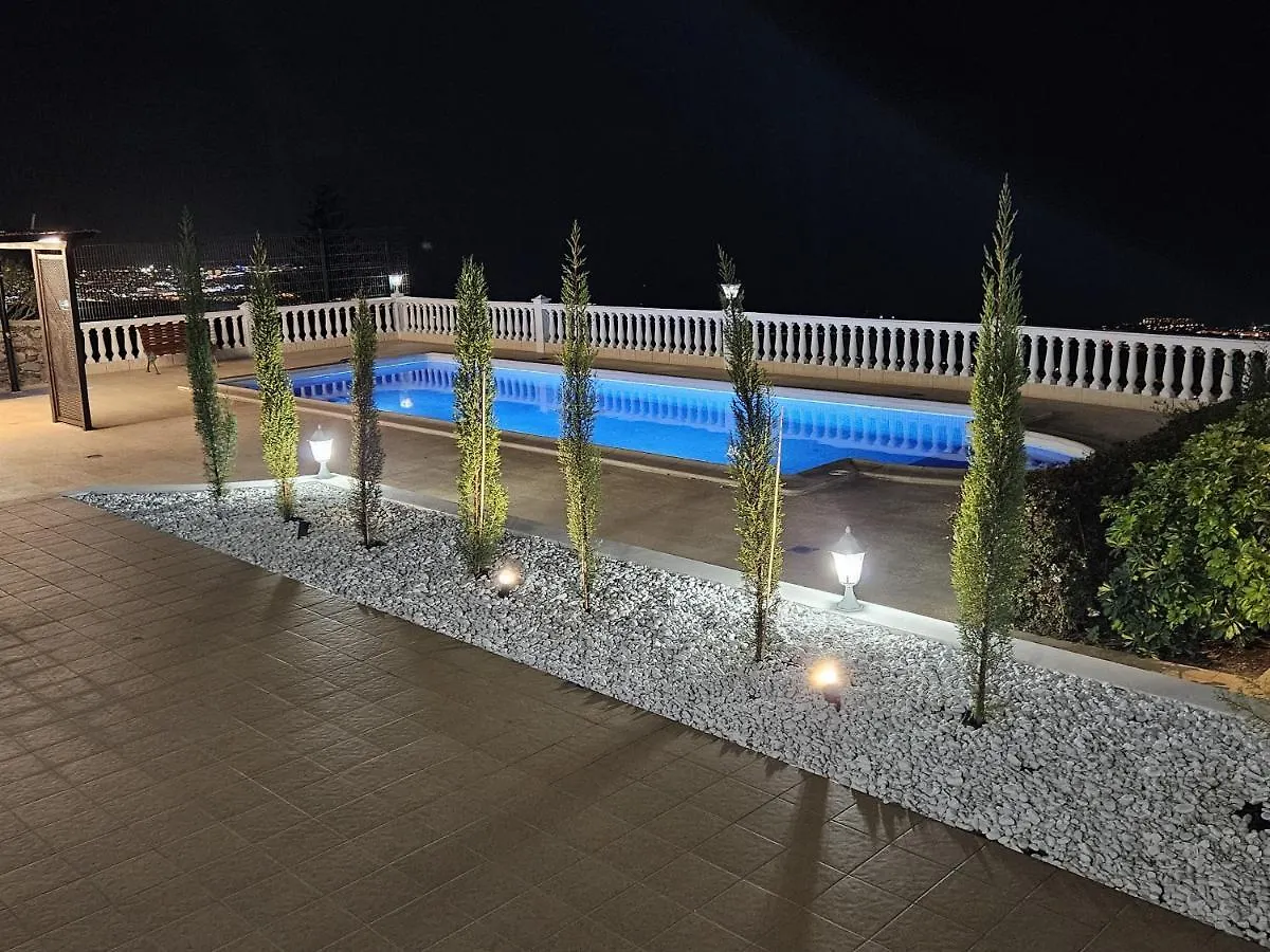 Villa Tequila 아데제